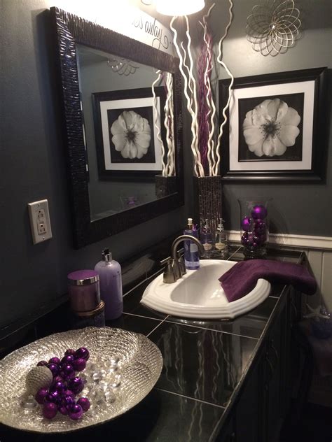 purple bathroom accents